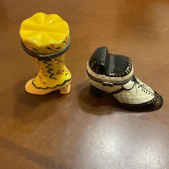 Porcelain Vintage Shoe Look Trinket, Pill, Jewelry Box. - Picture 1 of 10